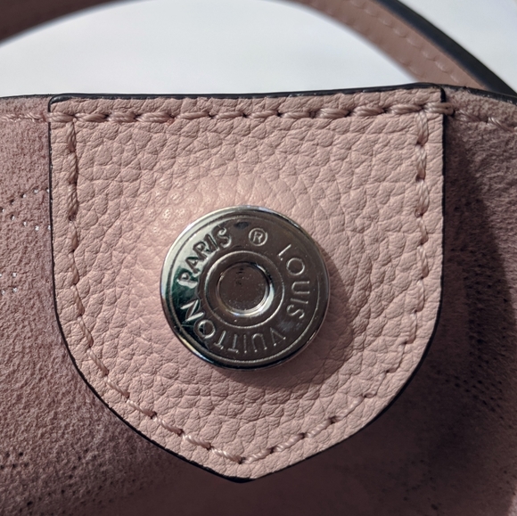 SOLD 💔Louis Vuitton 💎Hina PM Leather Bag💕 - Picture 10 of 16